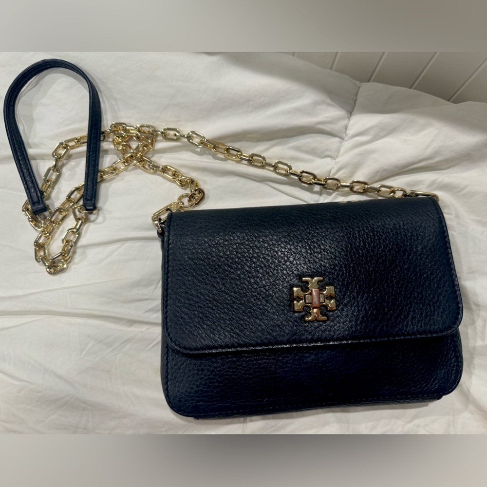 Tory Burch black Leather Crossbody Bag with Gold Chain